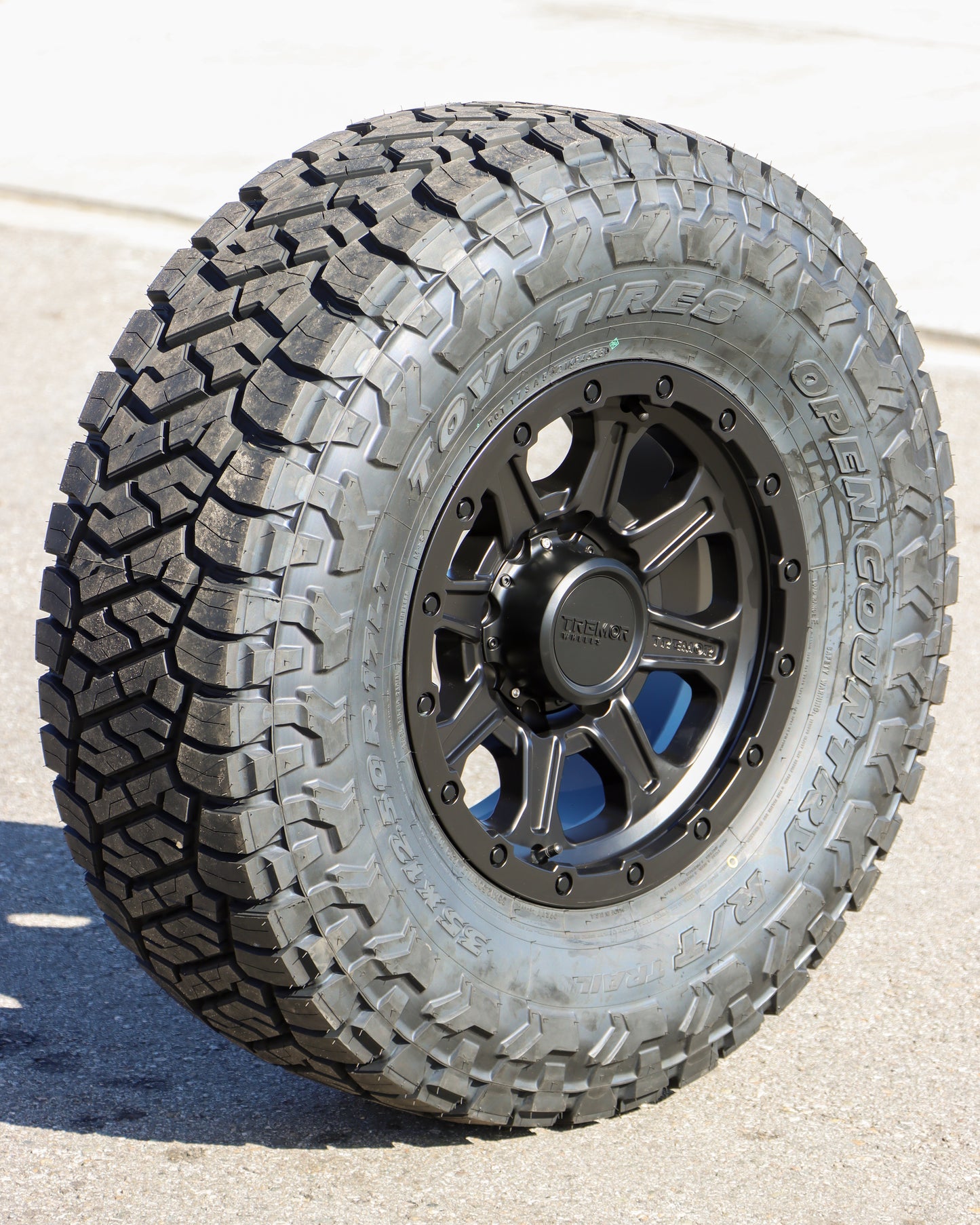 Tremor 103 Impact X Toyo RT Trail