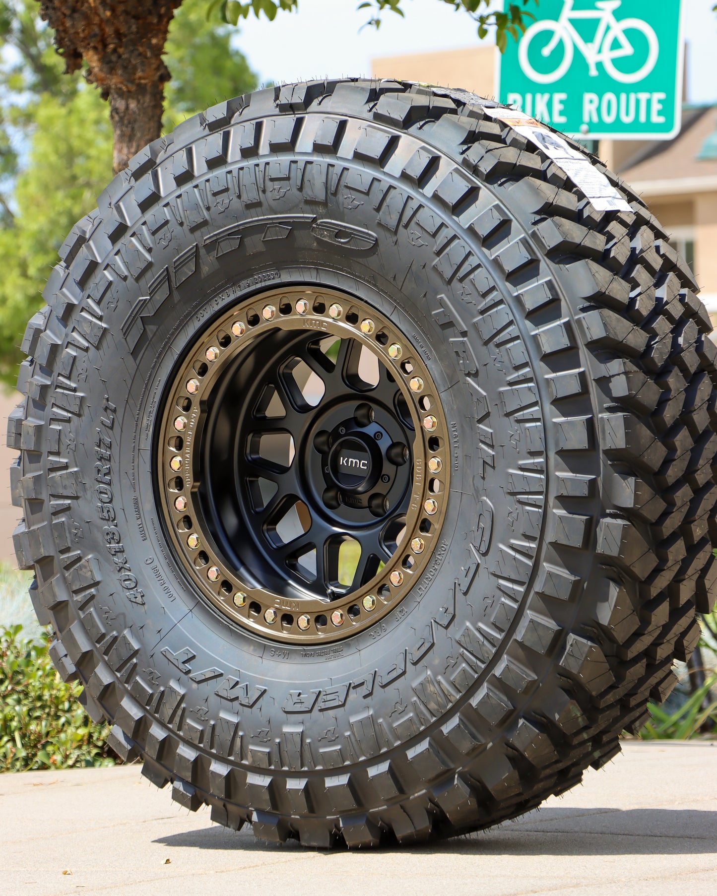 Nitto Trail Grappler mounted on KMC Grenade Crawl Beadlock