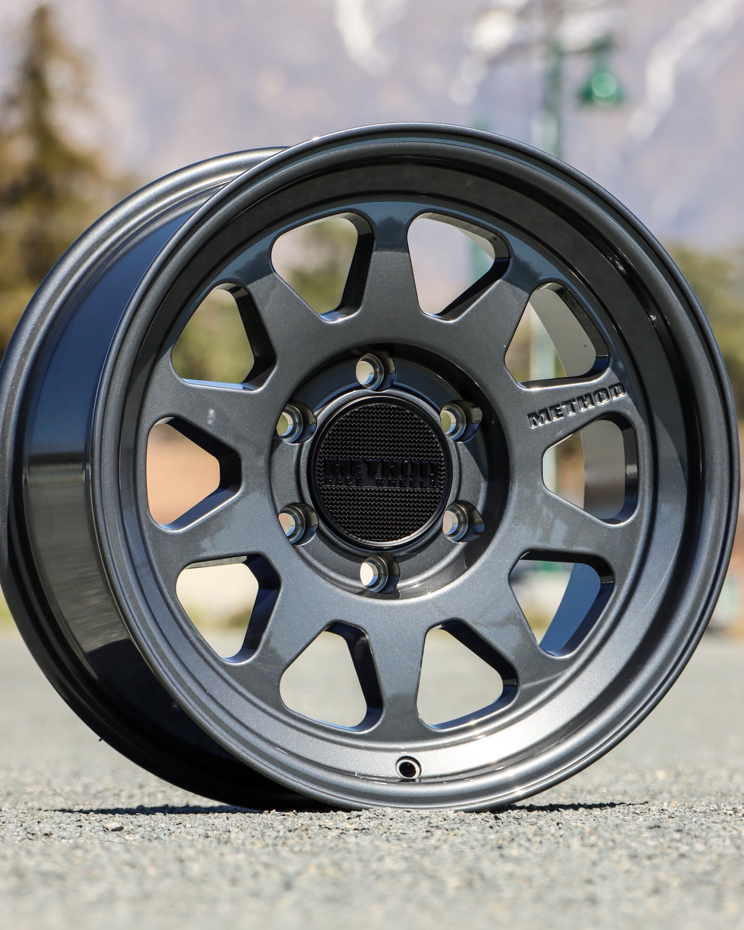 Method MR316 Wheel in a gloss titanium finish.
