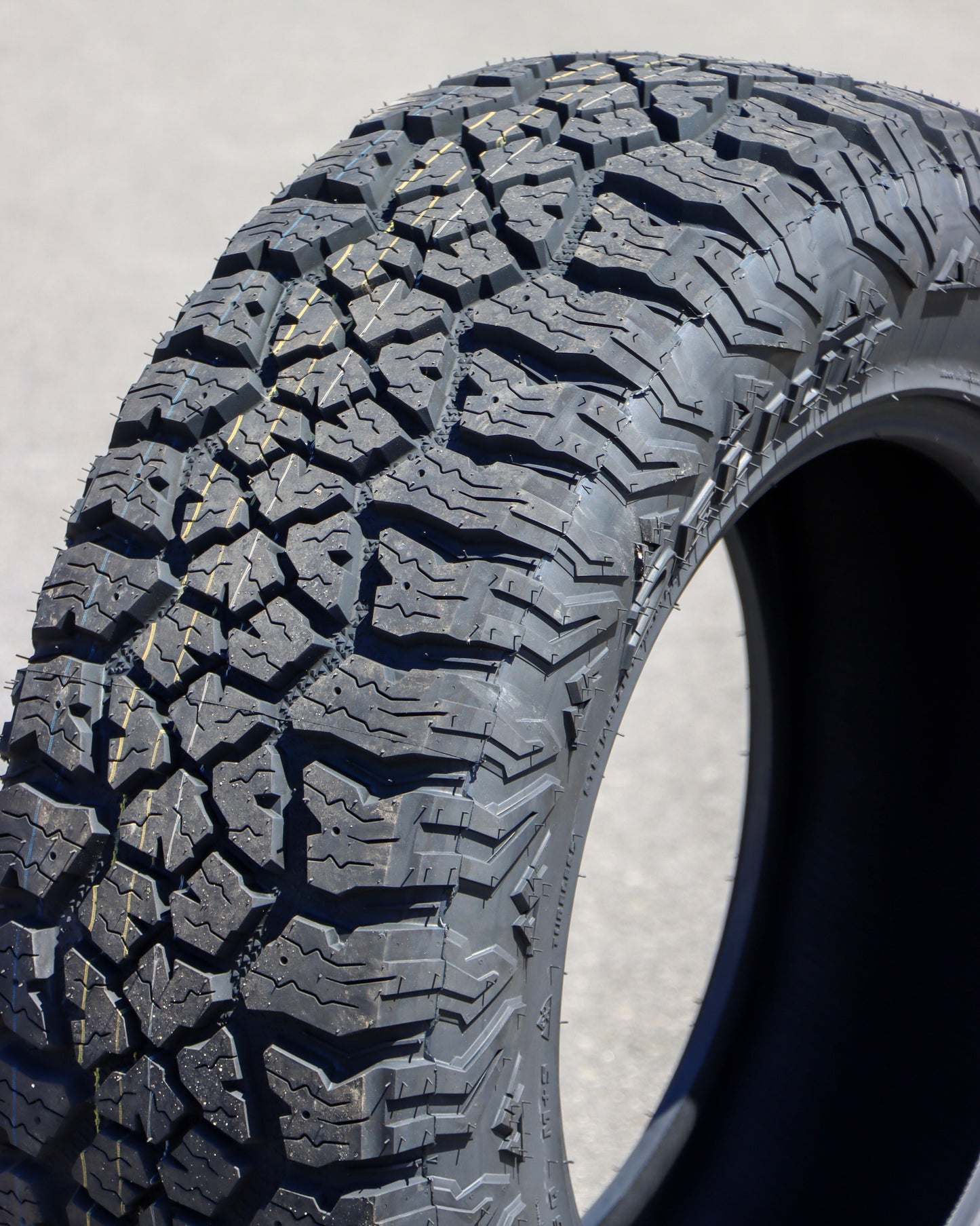 Delium Terra Raider All Terrain Top-view of the tread