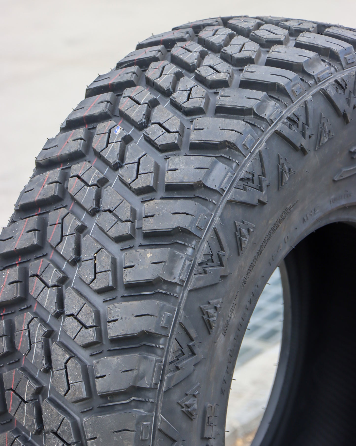 Top-view photo of the tire tread.