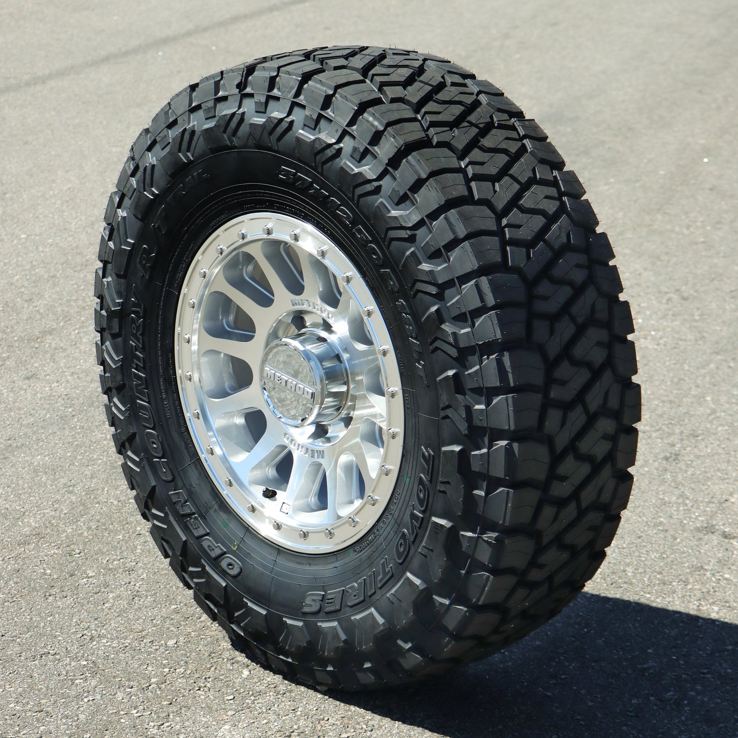 Method MR709 HD + Toyo R/T Trail Tire Package – Mounted & Ready