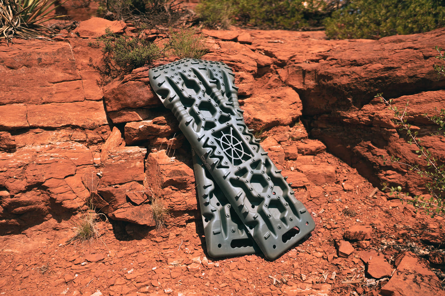 DV8 Off-Road Traction Boards with Carry Bag