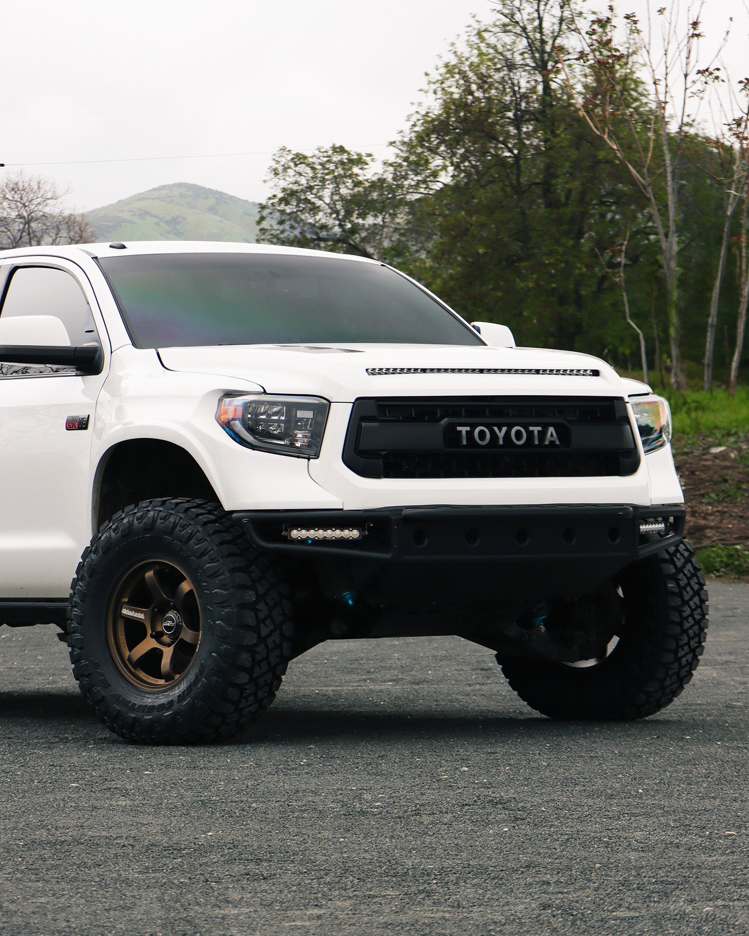 Toyo Open Country R/T Pro – Hybrid Mud Terrain Tire for Trucks