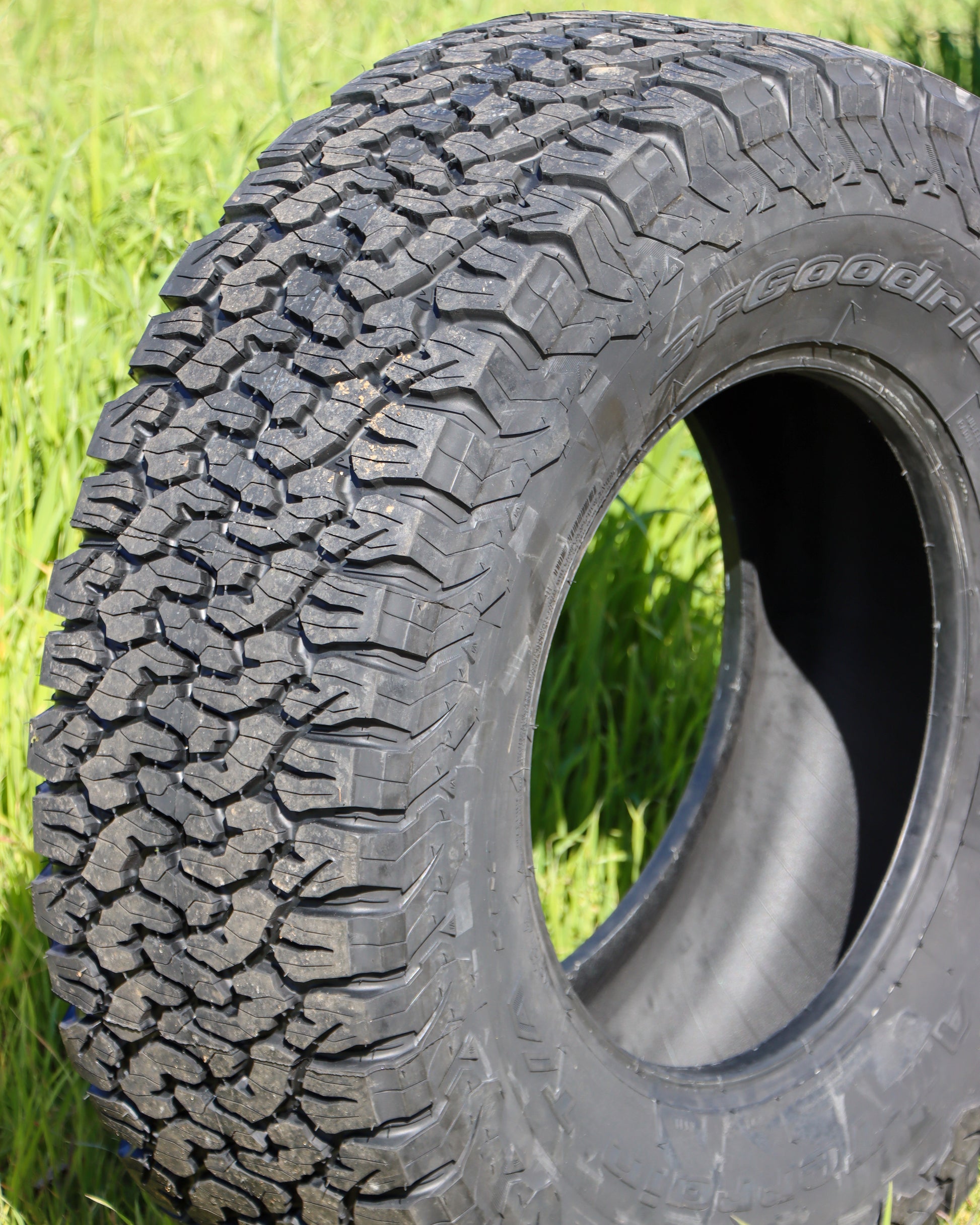 close up of the bfg KO2 all-terrain. tire